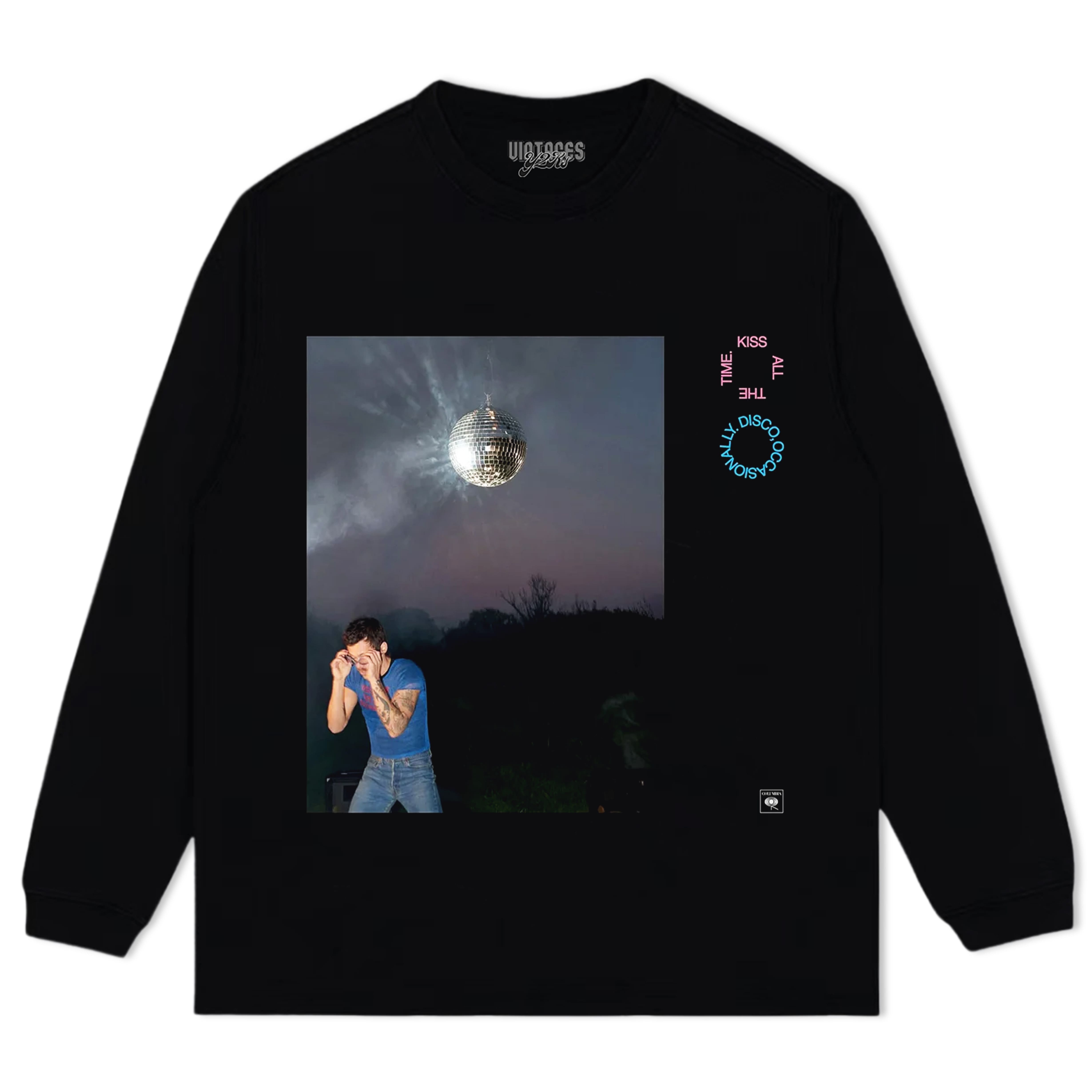 HARRY STYLES & KISS ALL THE TIME. DISCO, OCCASIONALLY TEE & LS & HOODIE