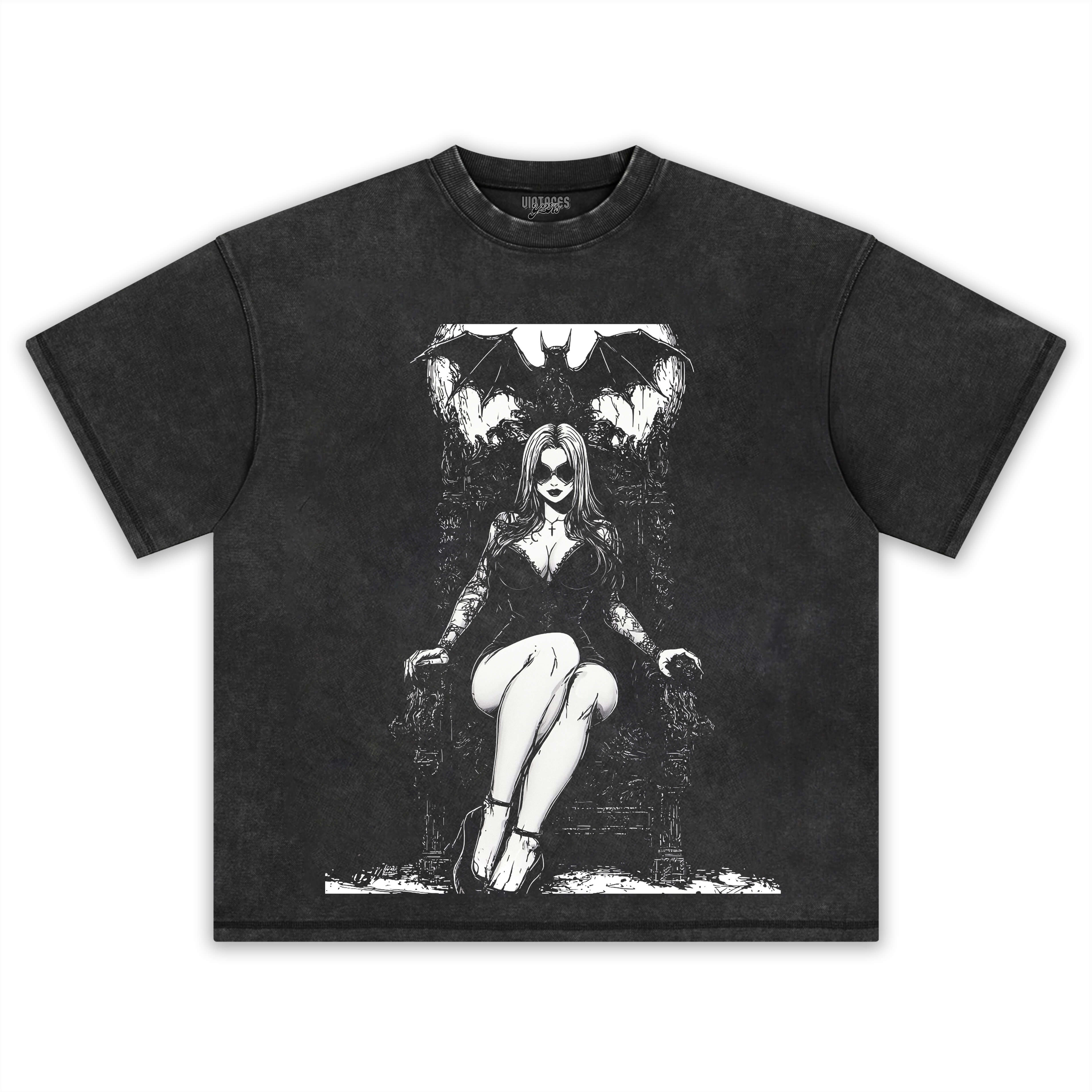 THE QUEEN TEE